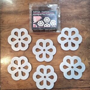 Vintage Bathtub Accents